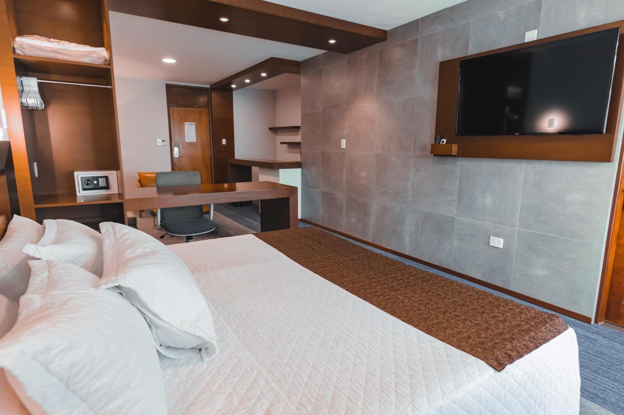 Hotel Cortez Santa Cruz de La Sierra Kültér fotó