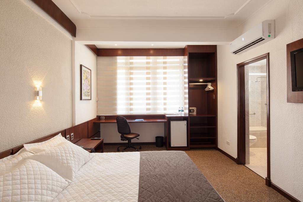 Hotel Cortez Santa Cruz de La Sierra Kültér fotó